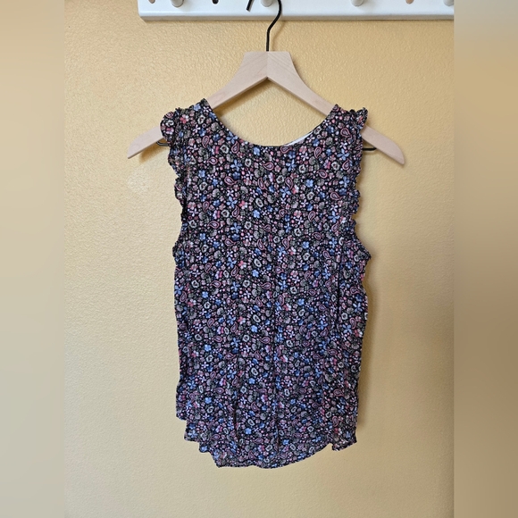 Floral Sleeveless Top - Picture 2 of 7